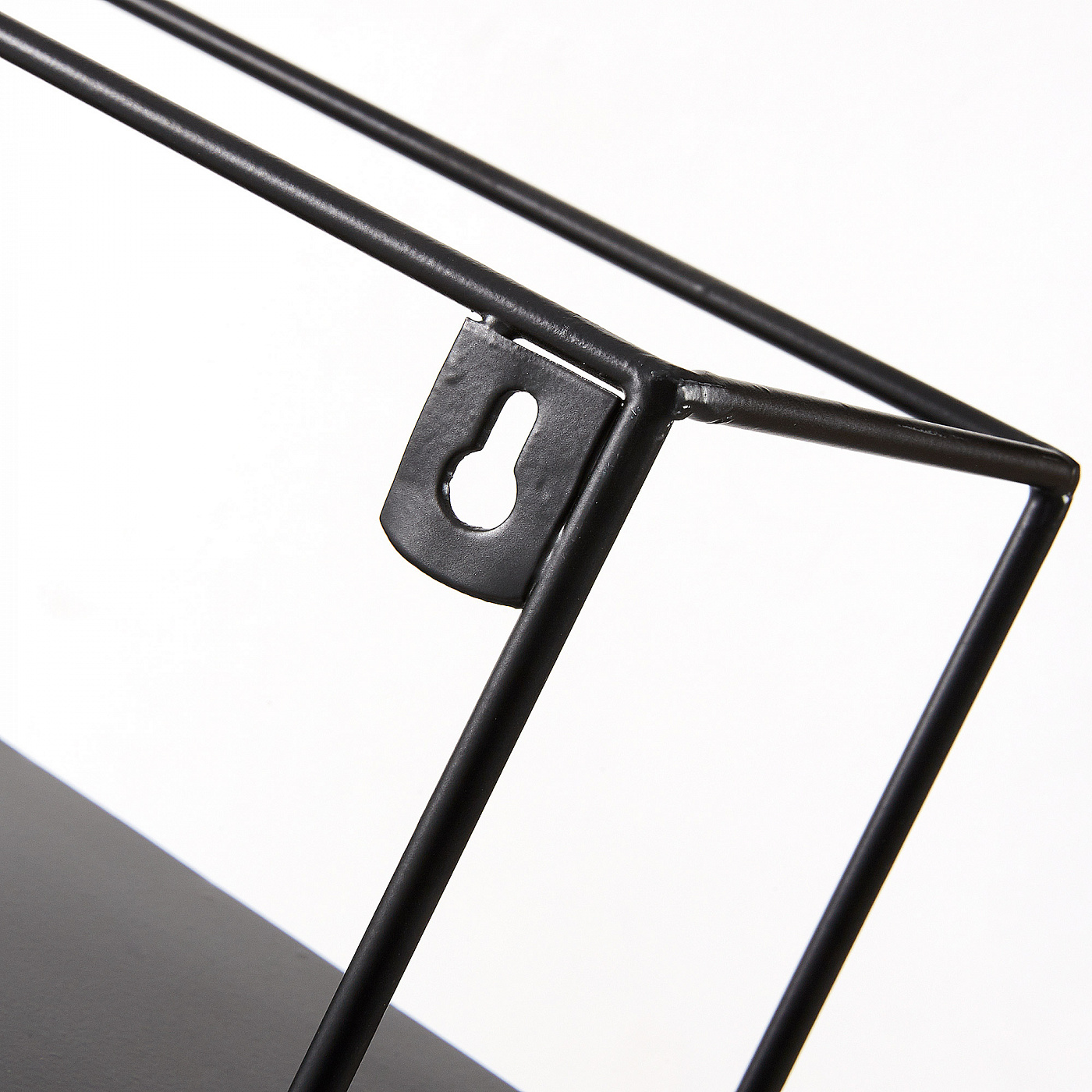 054470 Настенная полка Neth металлическая La Forma Nils