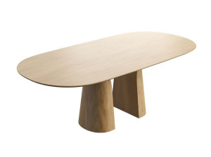 Овальный деревянный обеденный стол