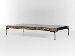 Деревянный прямоугольный журнальный столик