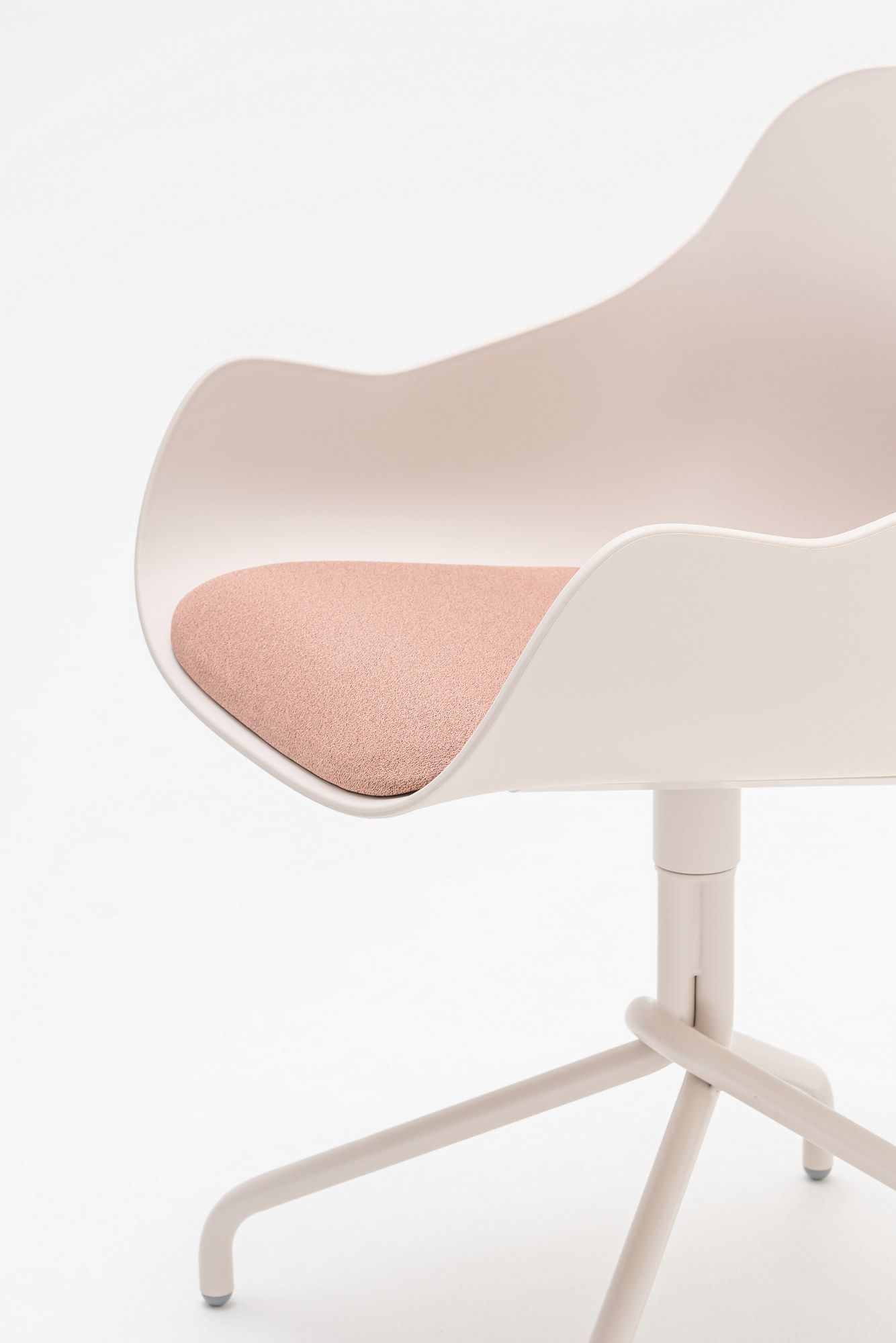 Вращающееся кресло из полипропилена со встроенной подушкой MDD Baltic ARCH-00118371 - Вид №35