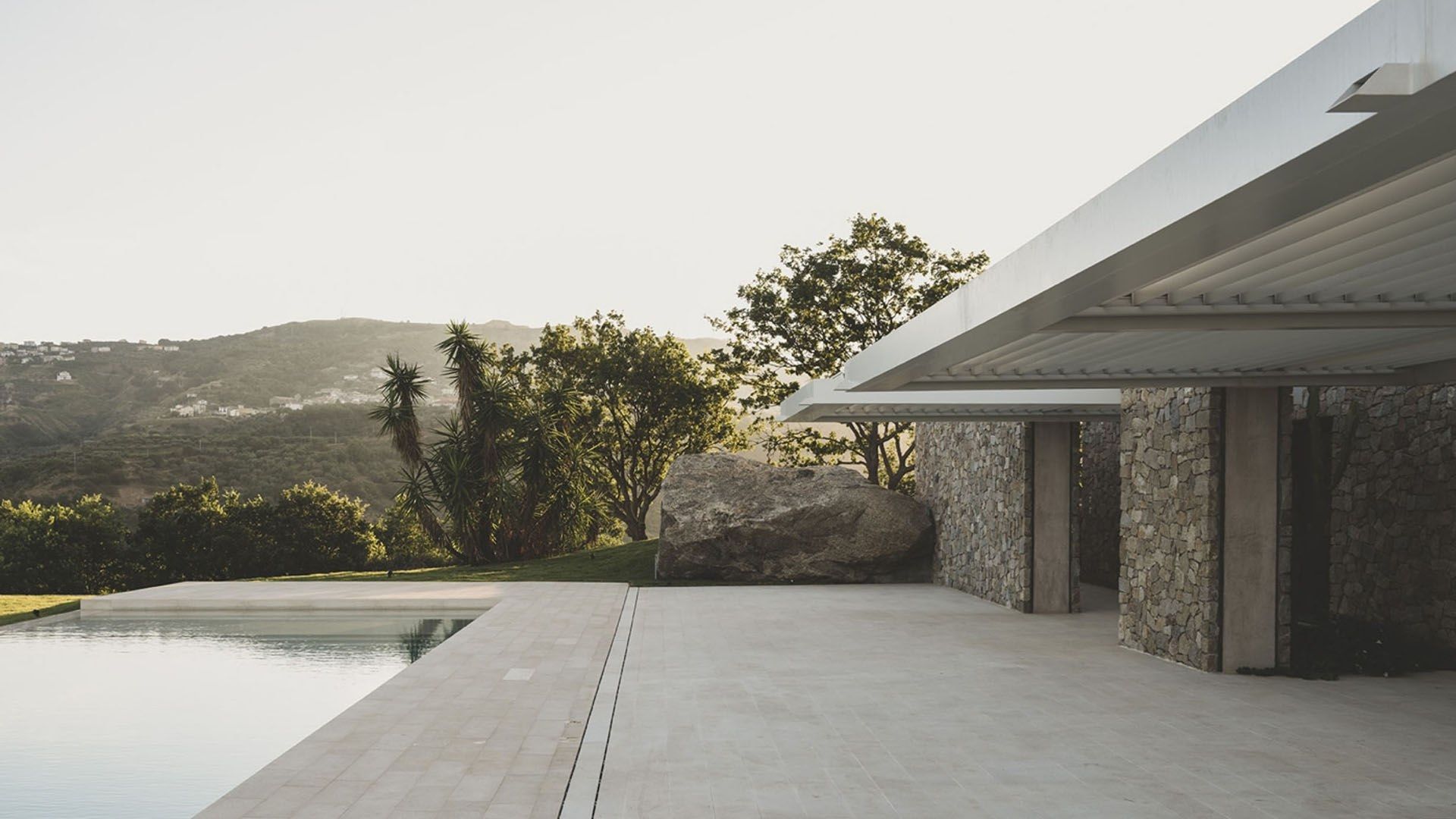 Пергола из алюминия с поворотными пластинами STUDIO 66 BLADE 180 ARCH-00037743 - Вид №2